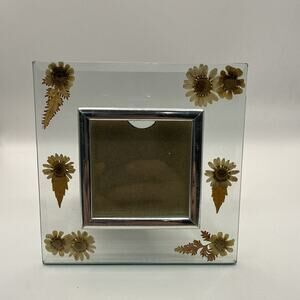Jennifer Moore Photo Frame The Petals Collection Fits 3" x3" Picture